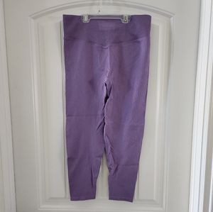 VS Pink Active High Waist 7/8 tights with phone pocket